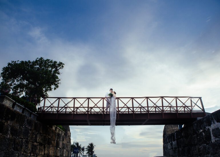Fotografía de bodas en Cartagena muralla - Monett Weddings
